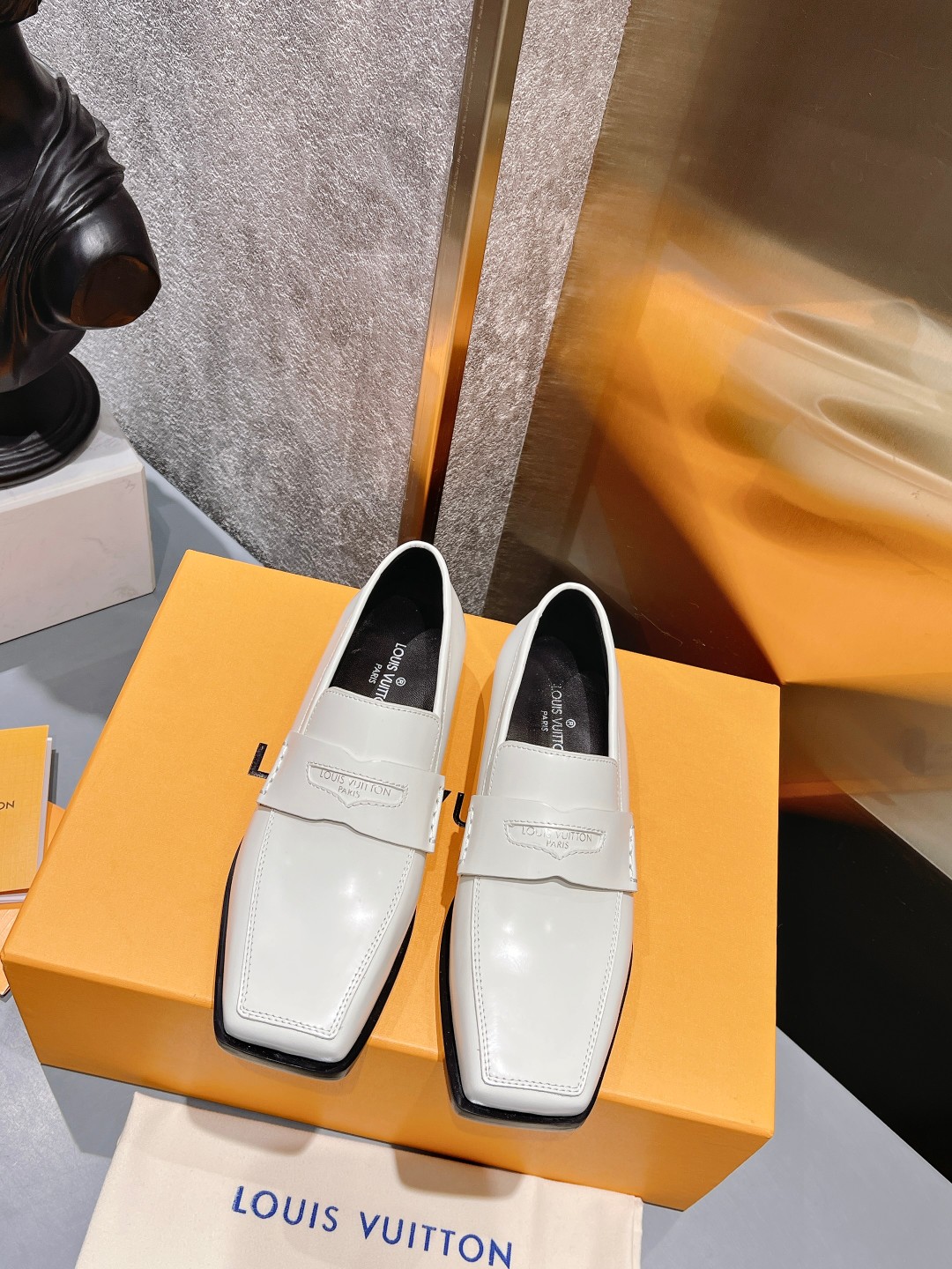 [TOP] L&V L*V Loafers - 2 Color - LV Louis Vuitton