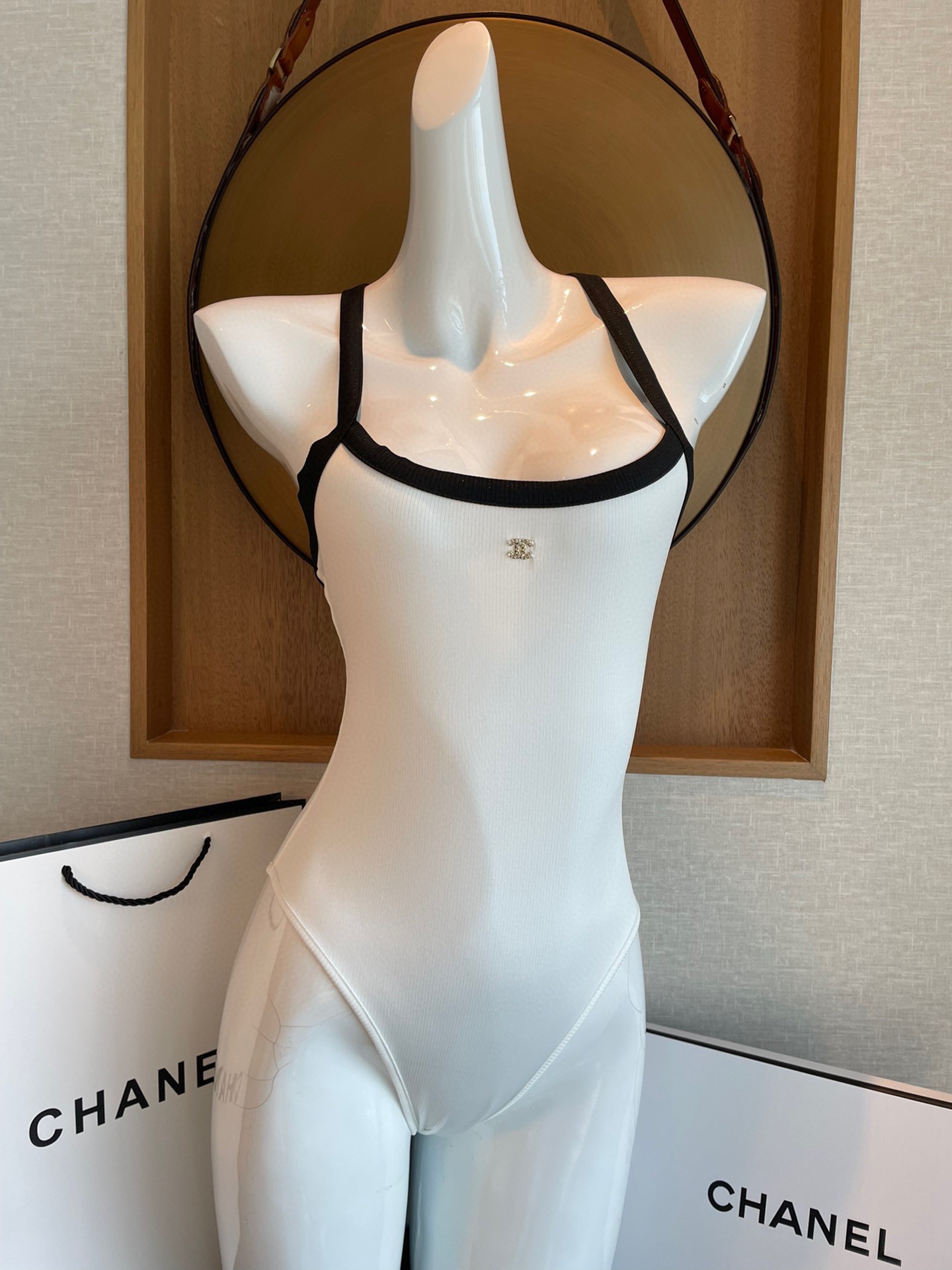 [TOP] CH@NEL Simple One Piece Swimsuit - White - Chanel