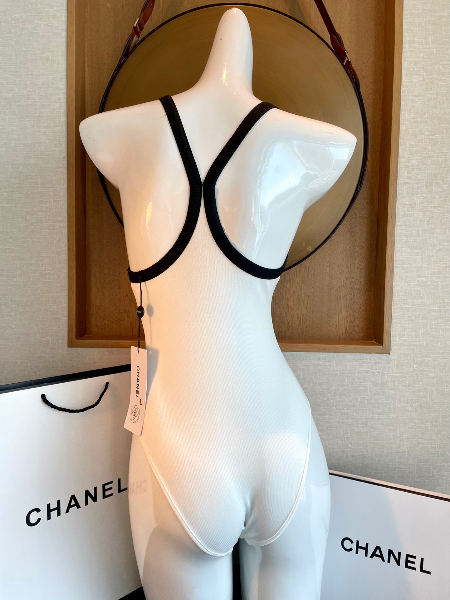 [TOP] CH@NEL Simple One Piece Swimsuit - White - Chanel