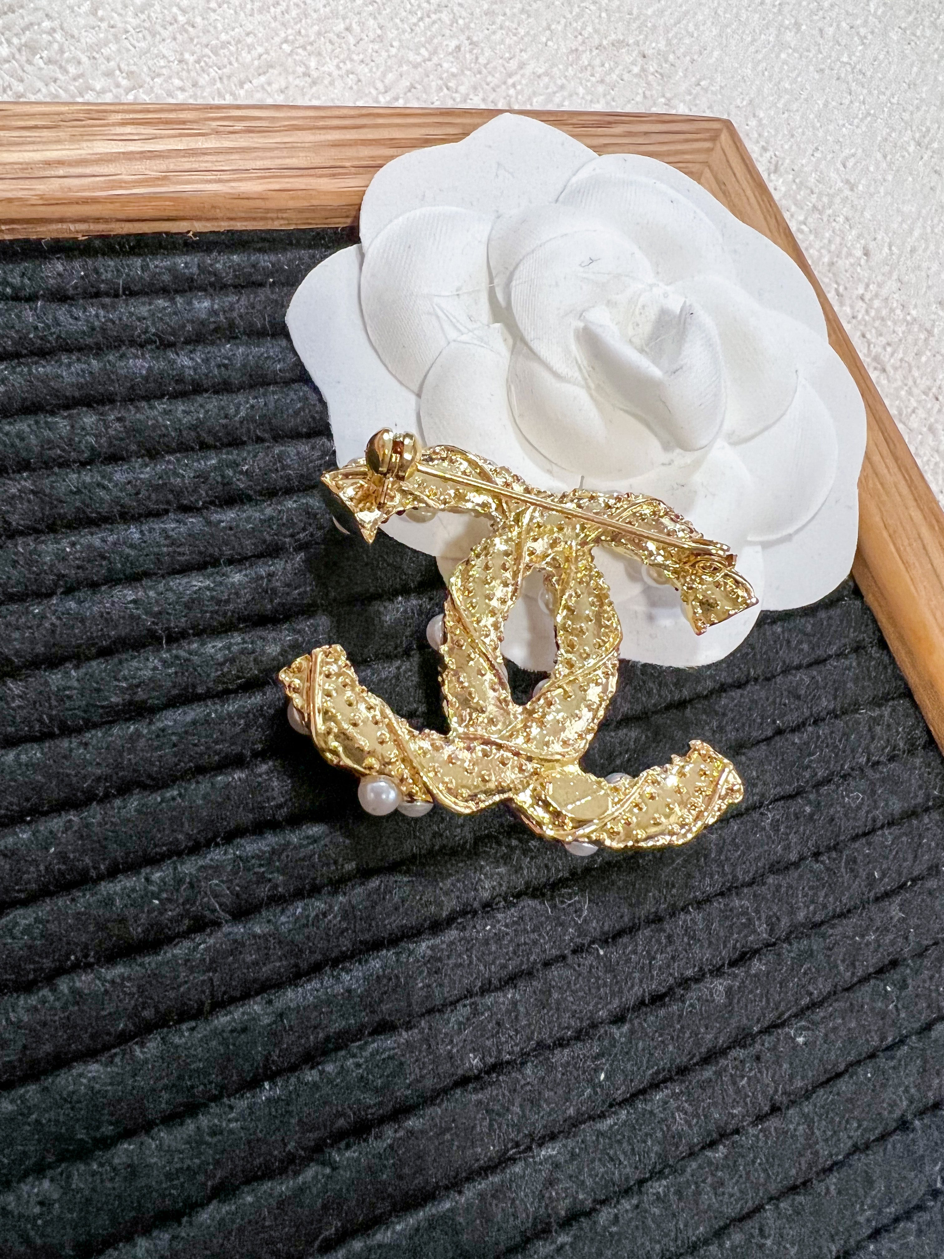 [TOP] CH@NEL Inspired Pearly Brooch - Gold - Chanel