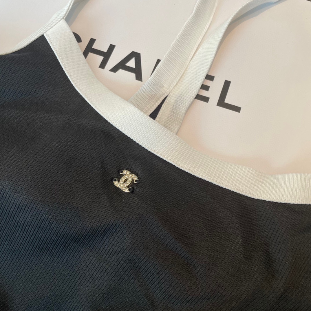 [TOP] CH@NEL Simple One Piece Swimsuit - Black - Chanel