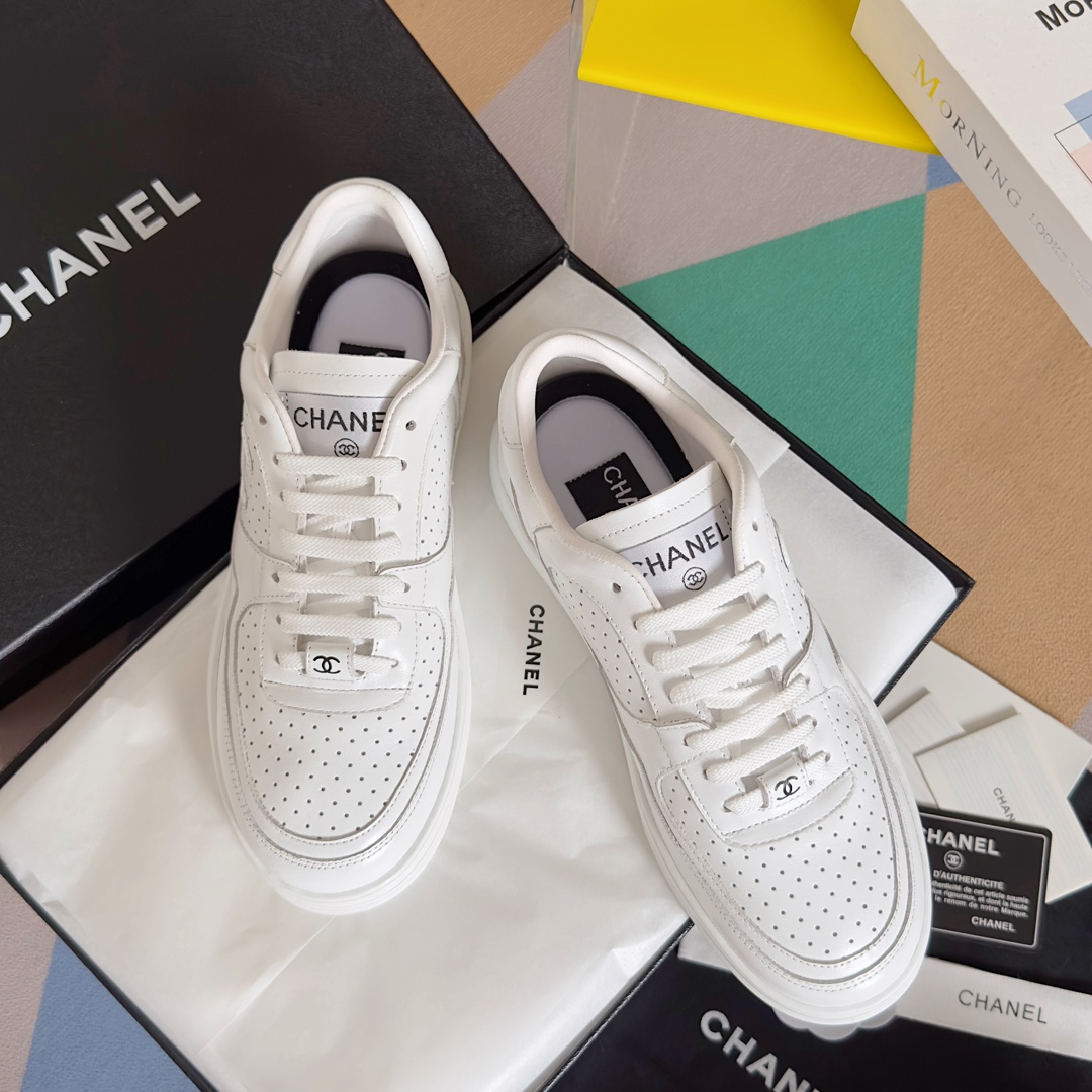 [TOP] CH@NEL 23A Sneaker - White - Chanel