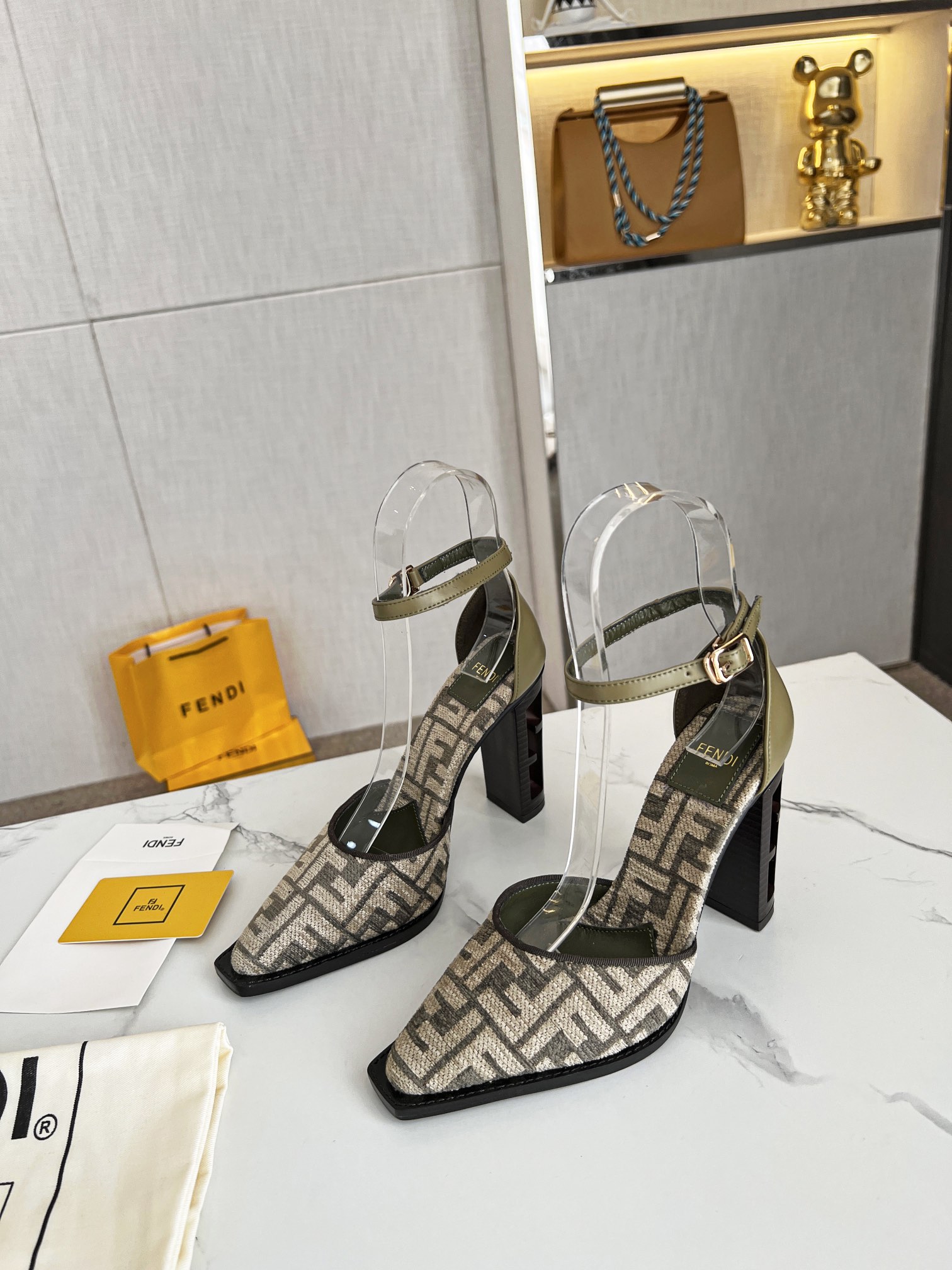 [TOP] FNDI Haute Couture Fall Winter High Heel - cyan blue- Fendi