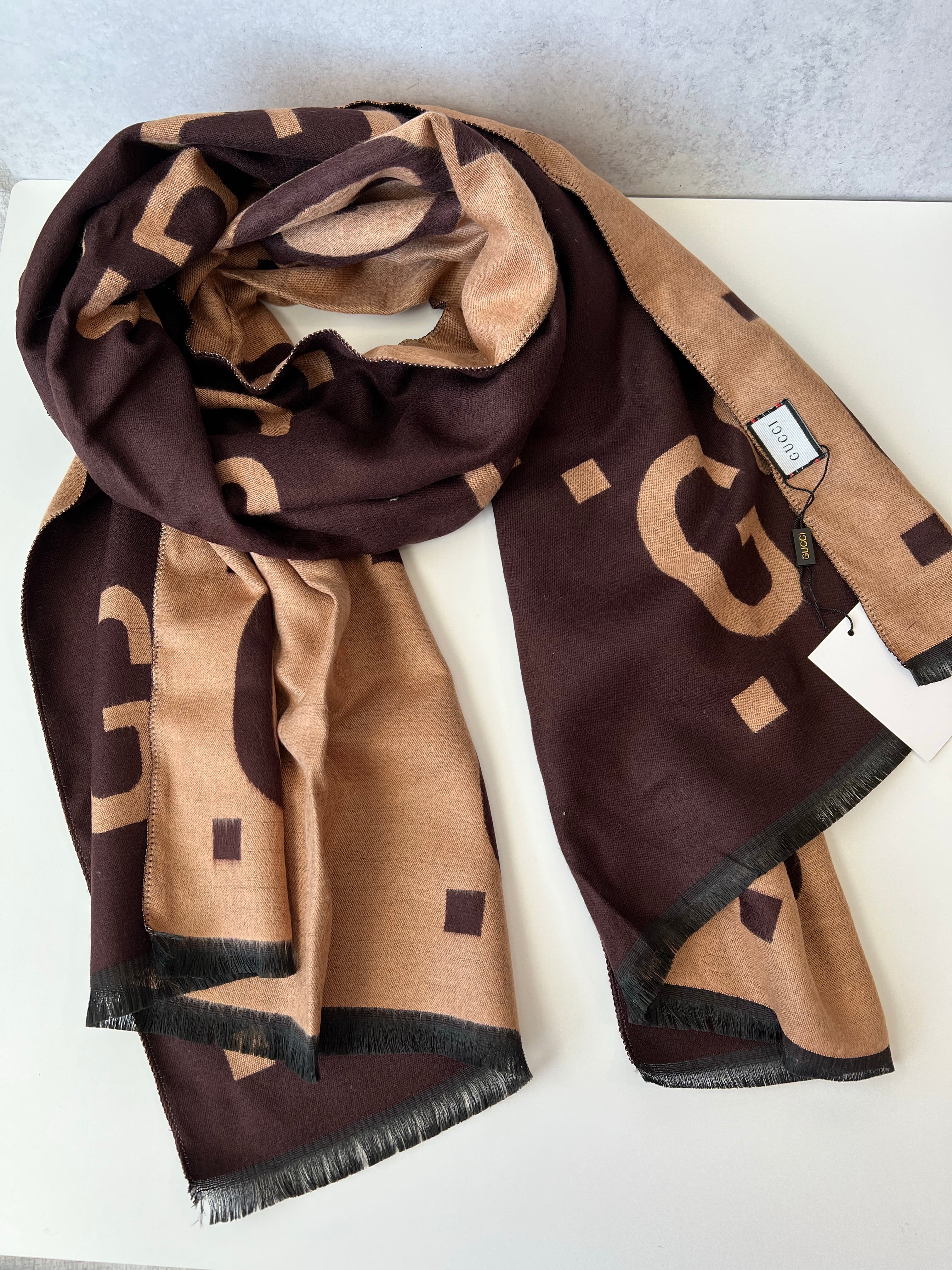 [TOP] GUCC! 2 tone Scarf - Brown + Beige - Gucci