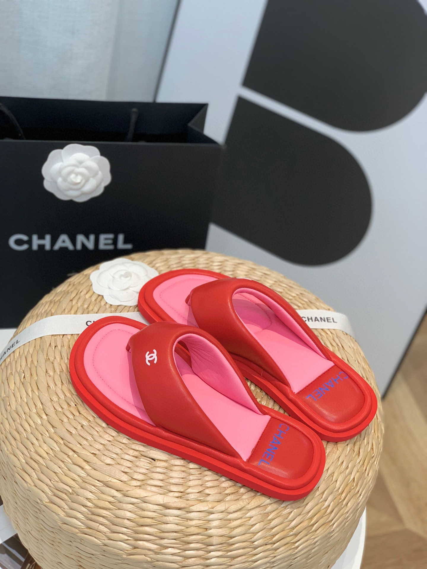 [TOP] CH@NEL Puffy Thong Sandals Lambskin - 7 Colours - Chanel