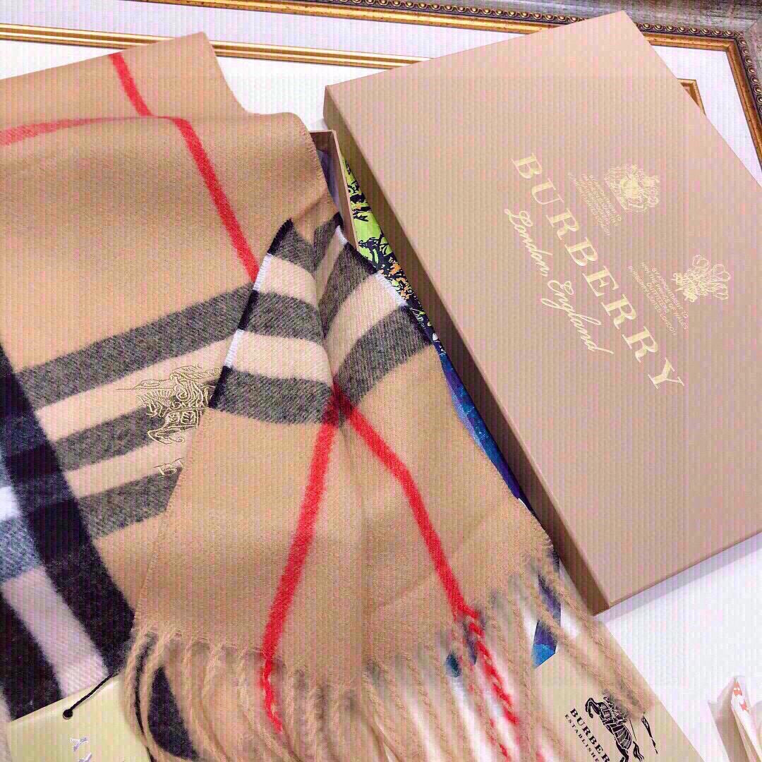 [TOP] BURBRRY Wool Scarf - Burberry