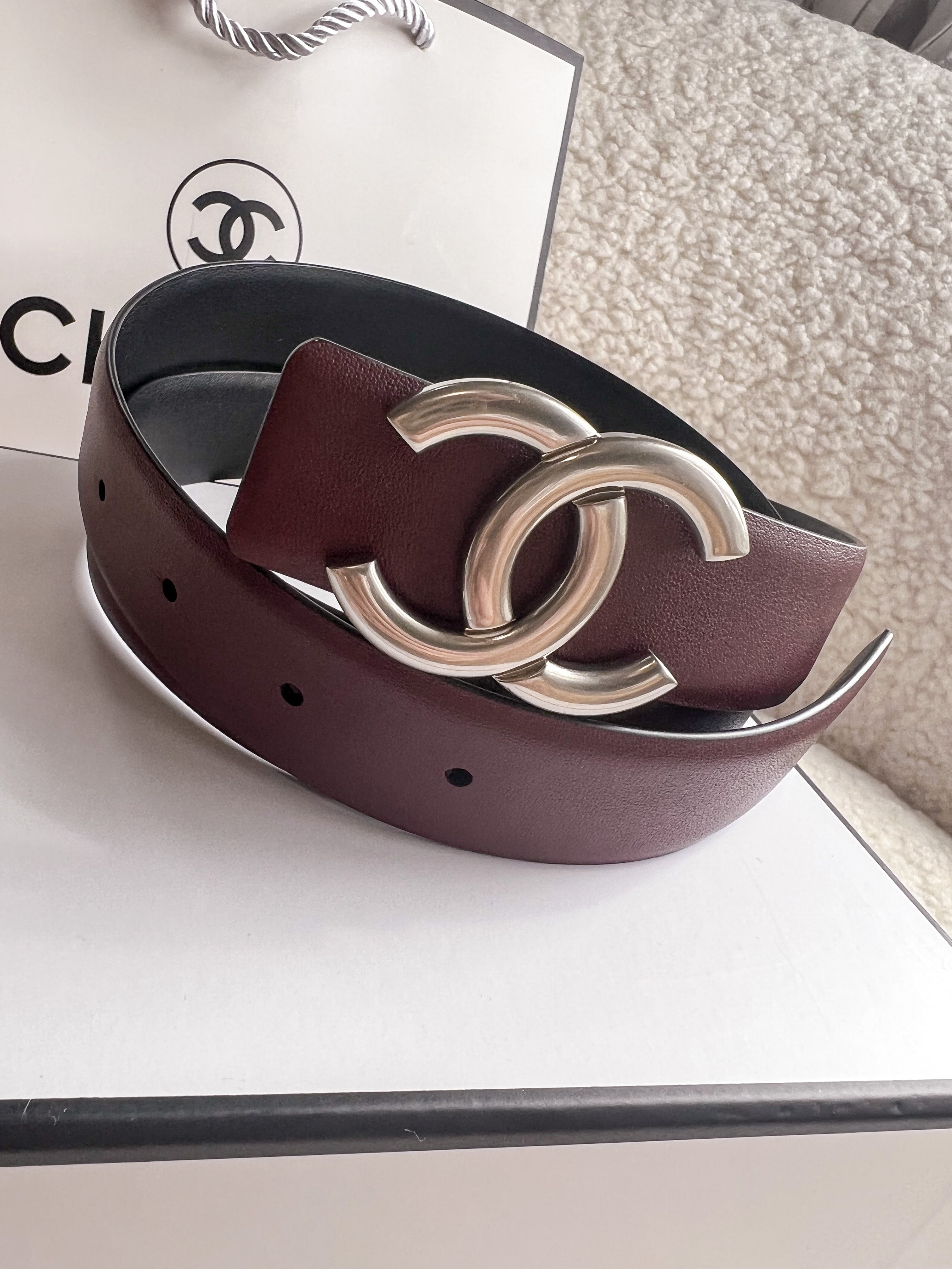 [TOP] CH@NEL Belt Vintage Reversible - Black and Burgundy - Chanel