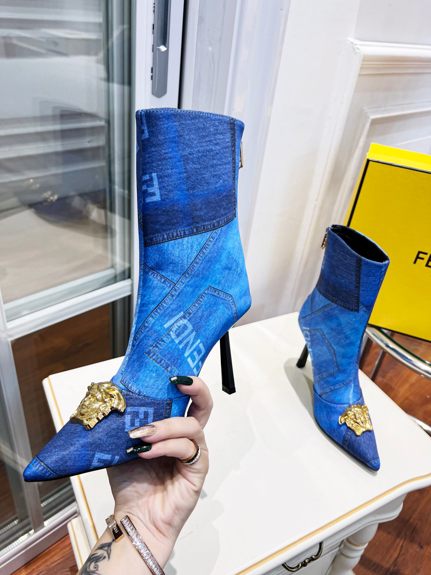 [TOP] FNDI Fendi x Versace Denim Boots - Blue & GHW - Fendi - Versace