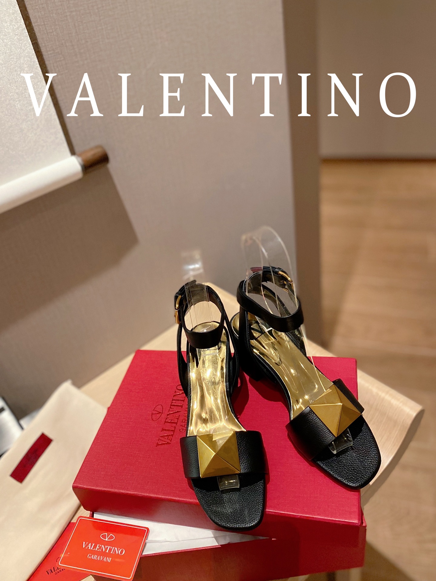 [TOP] V@LENTINO Studded High Heel - Black - Valentino