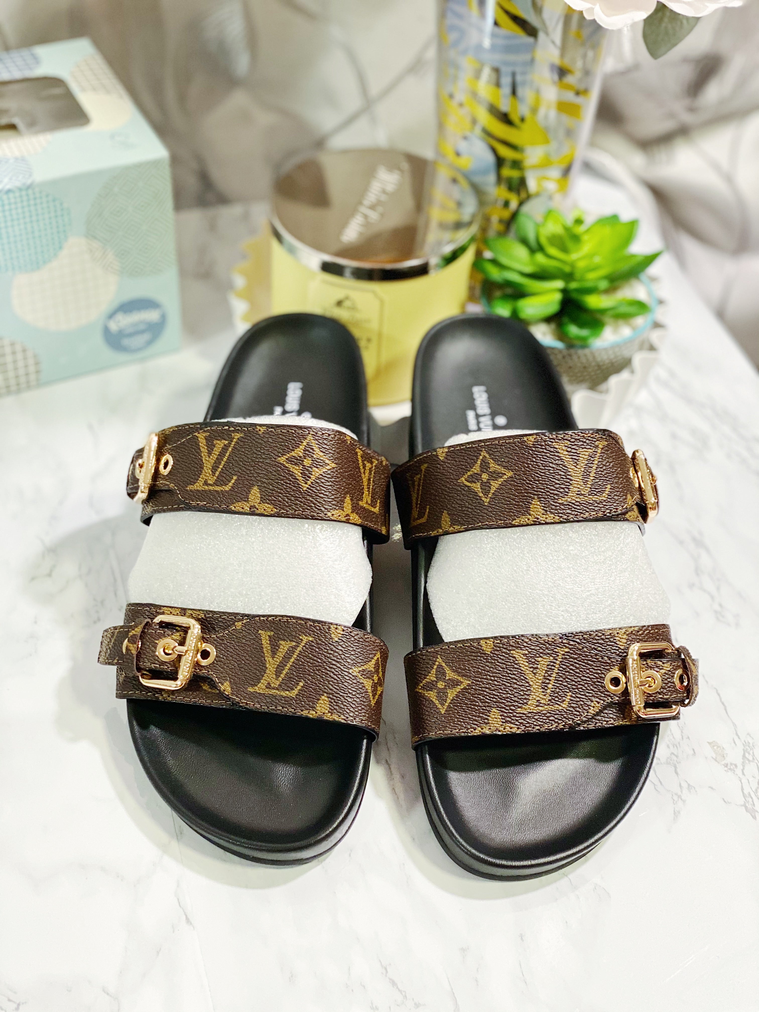 [TOP] L&V L.V Bom Dia Flat Sandals Monogram - LV Louis Vuitton