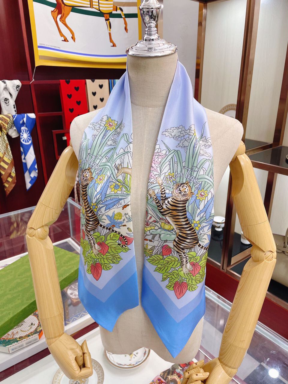 [TOP] GUCC! G*G Tiger Scarf - Blue - Gucci