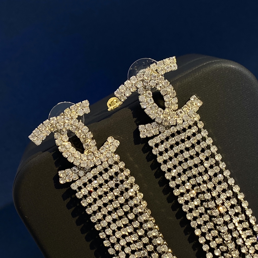 [TOP] CH@NEL Double C Claw Chain Tassel Smart Rhinestone Stud Earrings - Gold - Chanel