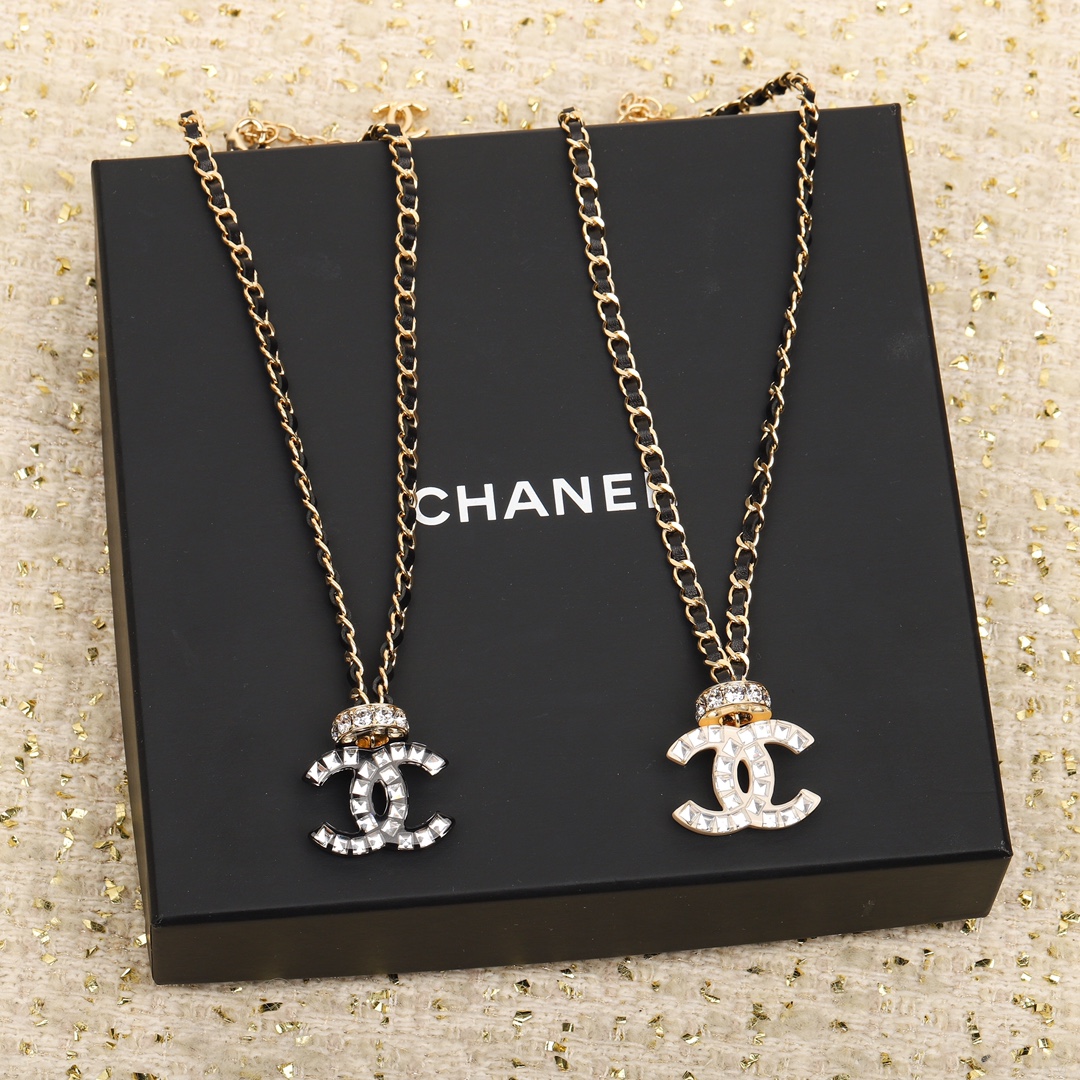 [TOP] CH@NEL Logo Resin Brass Diamond Necklace - Chanel