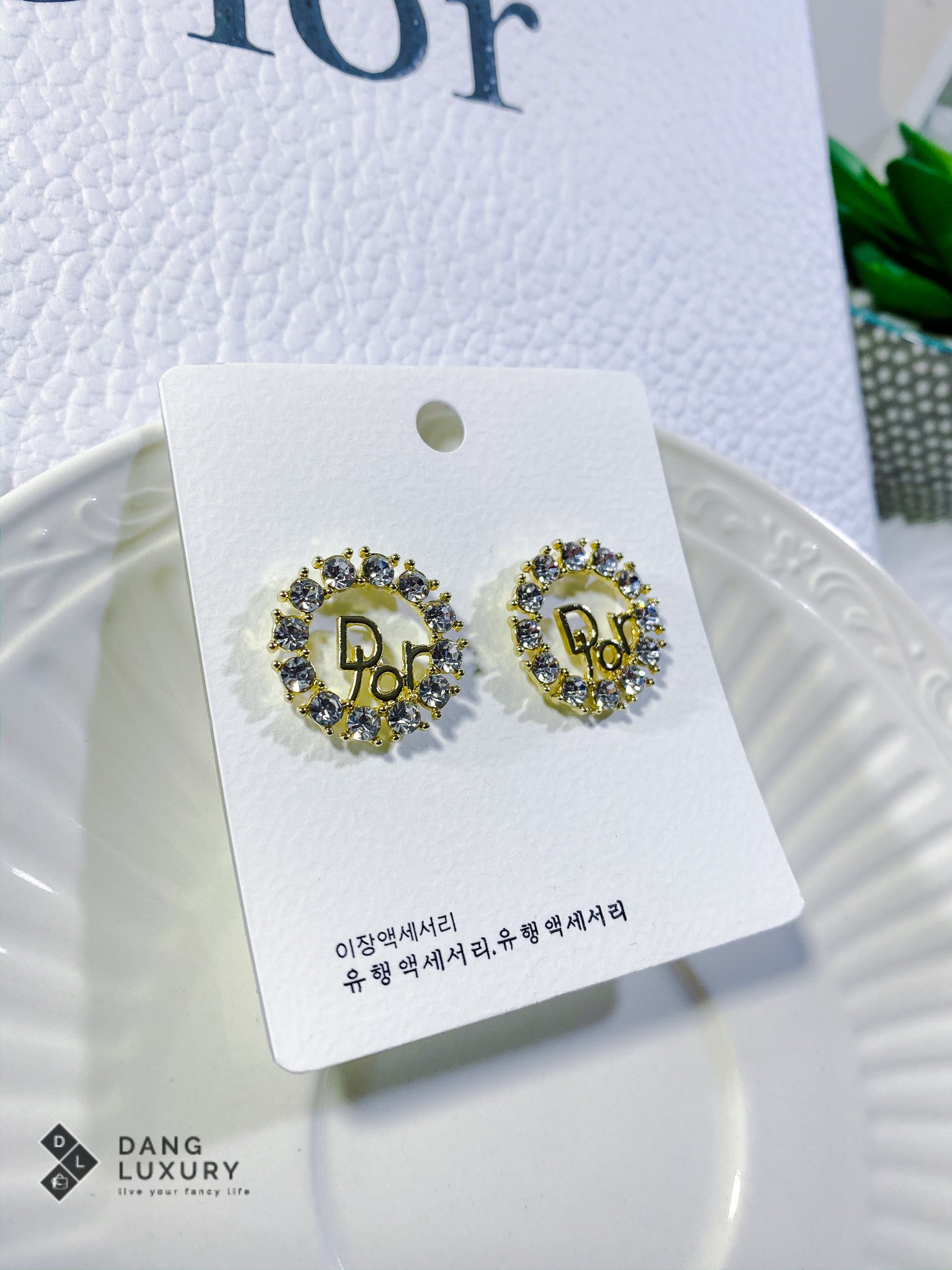[TOP] D!or Christian Dior Queen Stud Earrings - Christian Dior