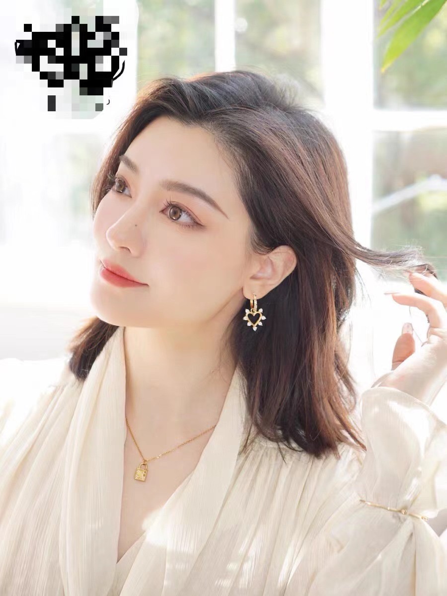[TOP] CLINE Heart Earrings - Gold - CELINE