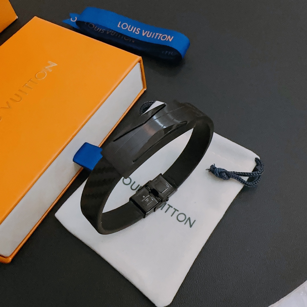 [TOP] L&V Vintage Cowhide Bracelet - Black - LV Louis Vuitton