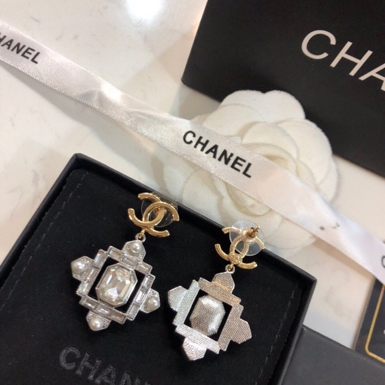 [TOP] CH@NEL Classic Zircon Stud Earrings Chanel