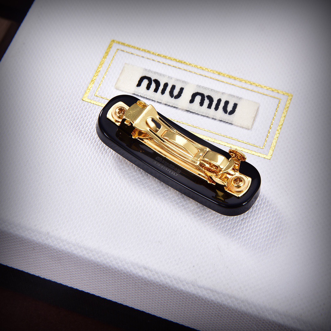 [TOP] m!u m!u LOGO Hairpin - Black - miumiu