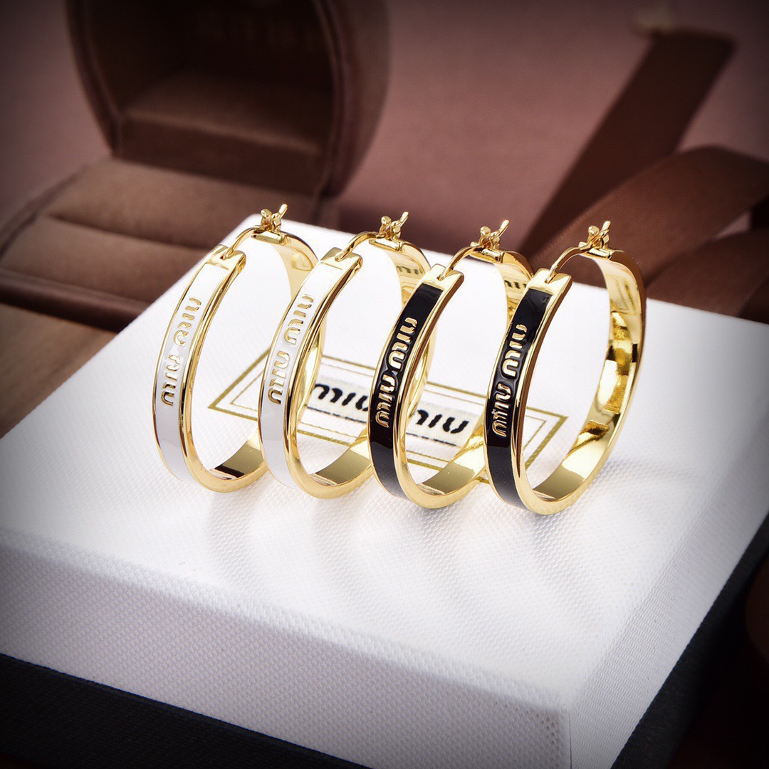 [TOP] m!u m!u LOGO Earrings - 2 Colors - miumiu