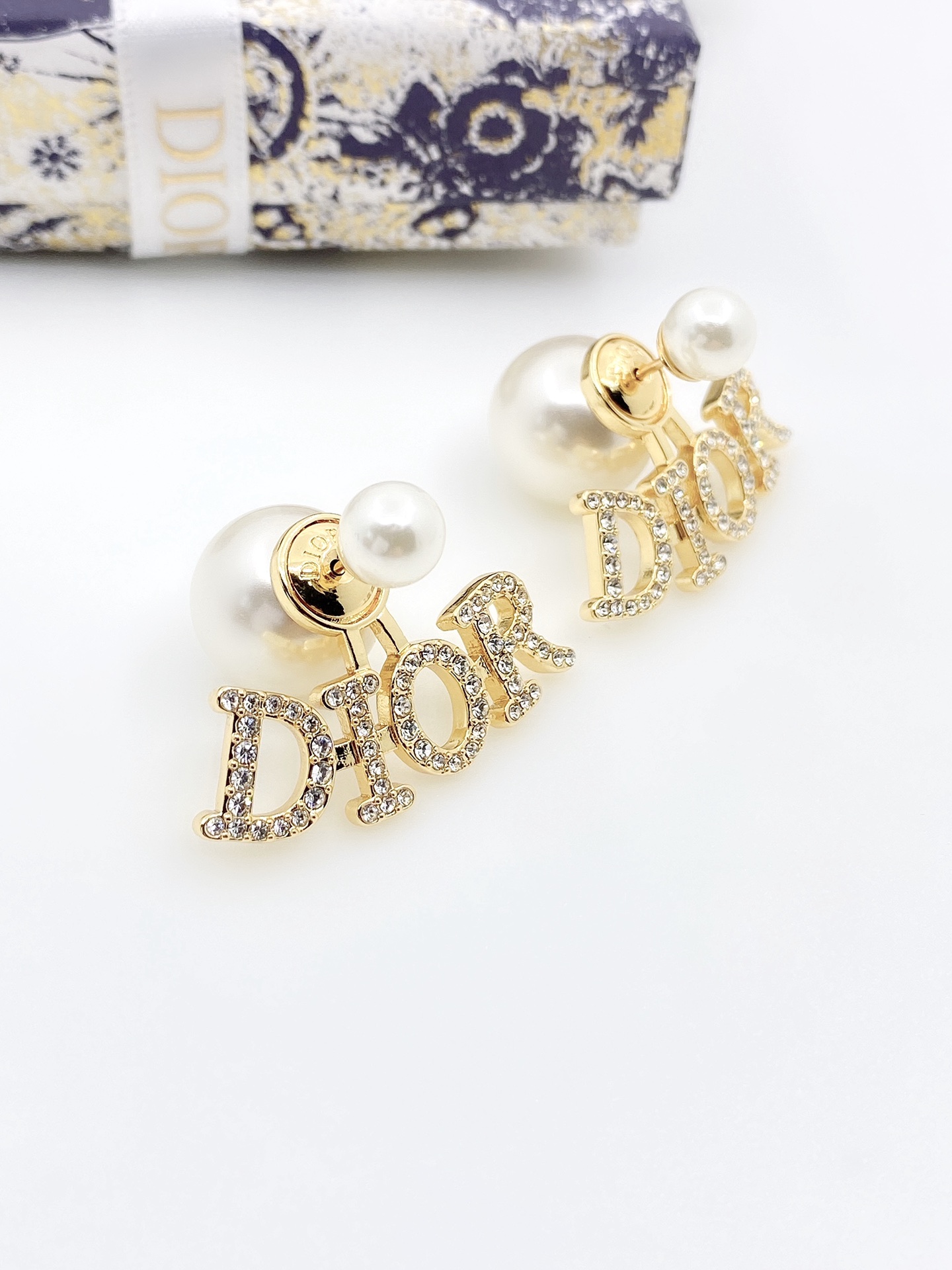 [TOP] D!or Letter Earrings - Gold - Christian Dior