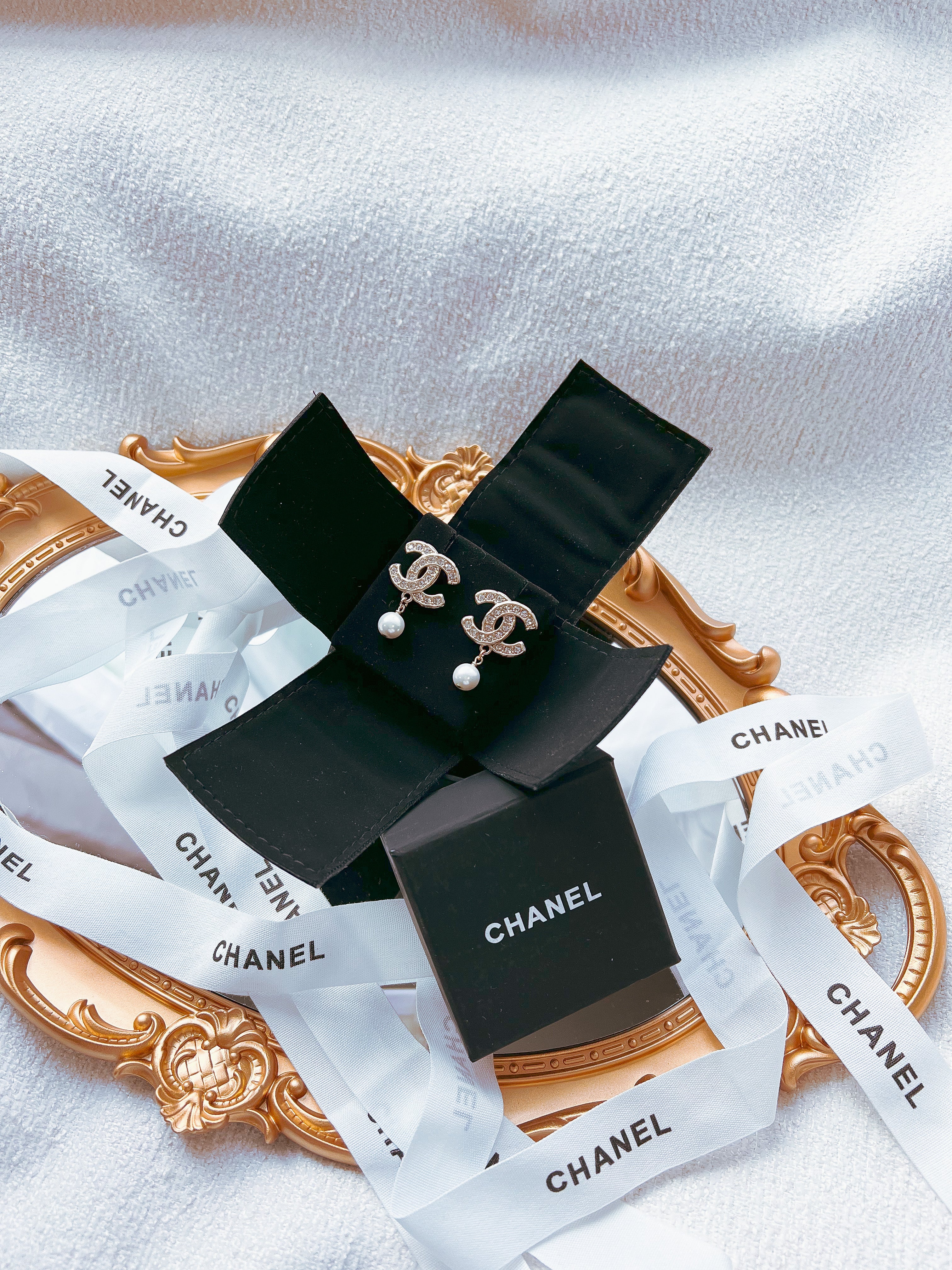[TOP] CH@NEL Classic Crystal Pearl Dangle Earrings - Chanel