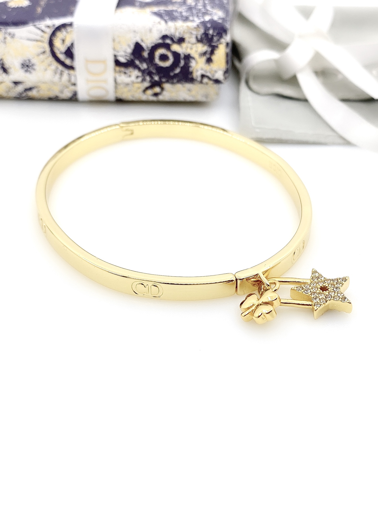 [TOP] D!or Pentagram Bracelet - Gold - Christian Dior