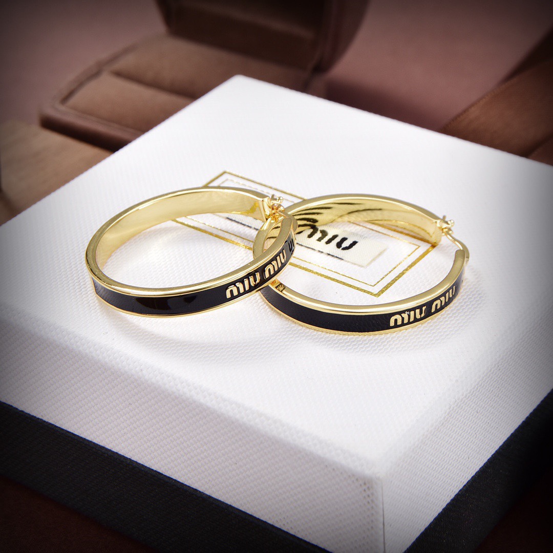 [TOP] m!u m!u LOGO Earrings - 2 Colors - miumiu