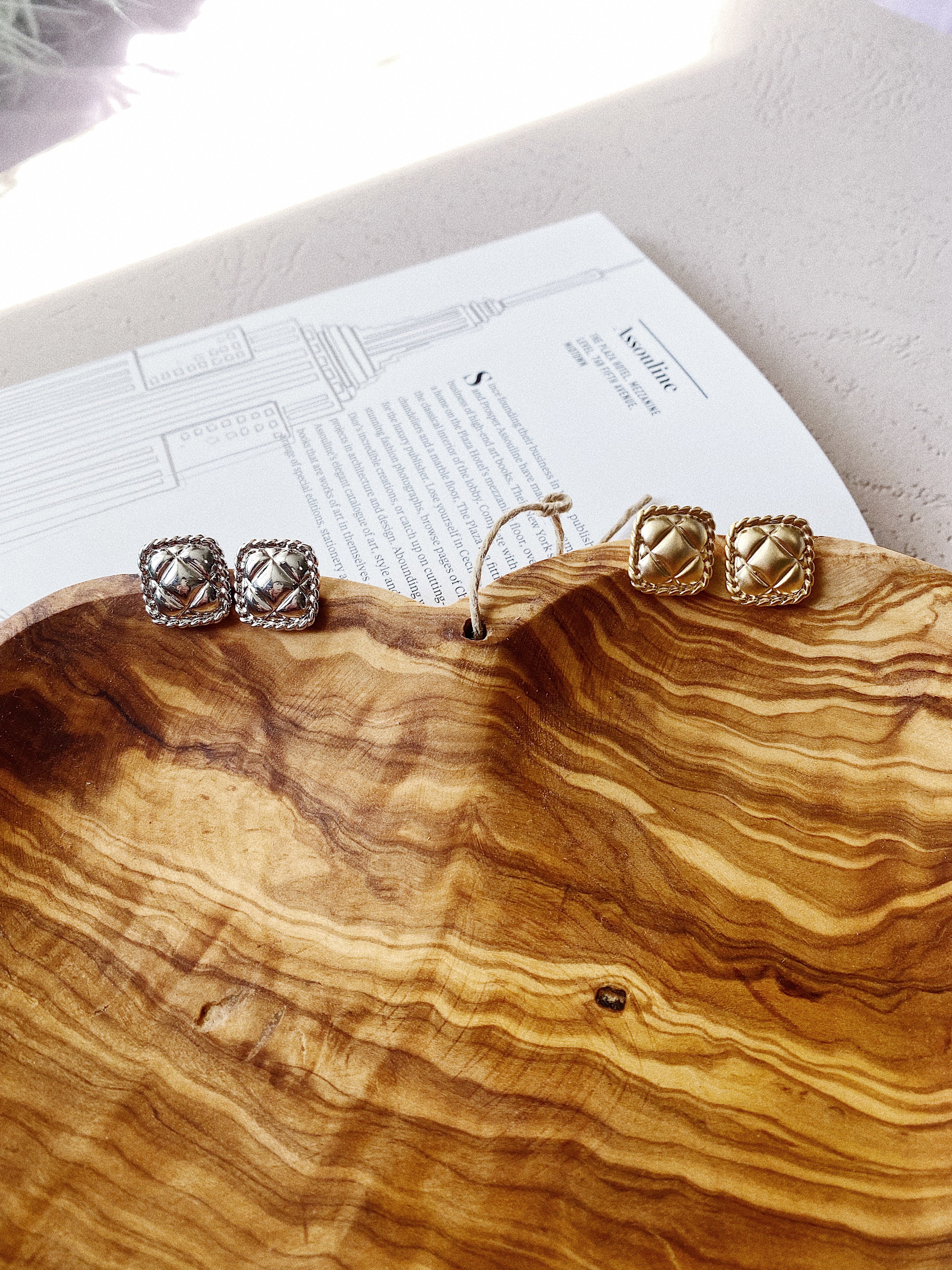 [TOP] CH@NEL Stud Square Earrings - Chanel