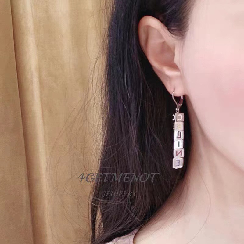[TOP] CLINE Letter Earrings - 2 Colors - CELINE