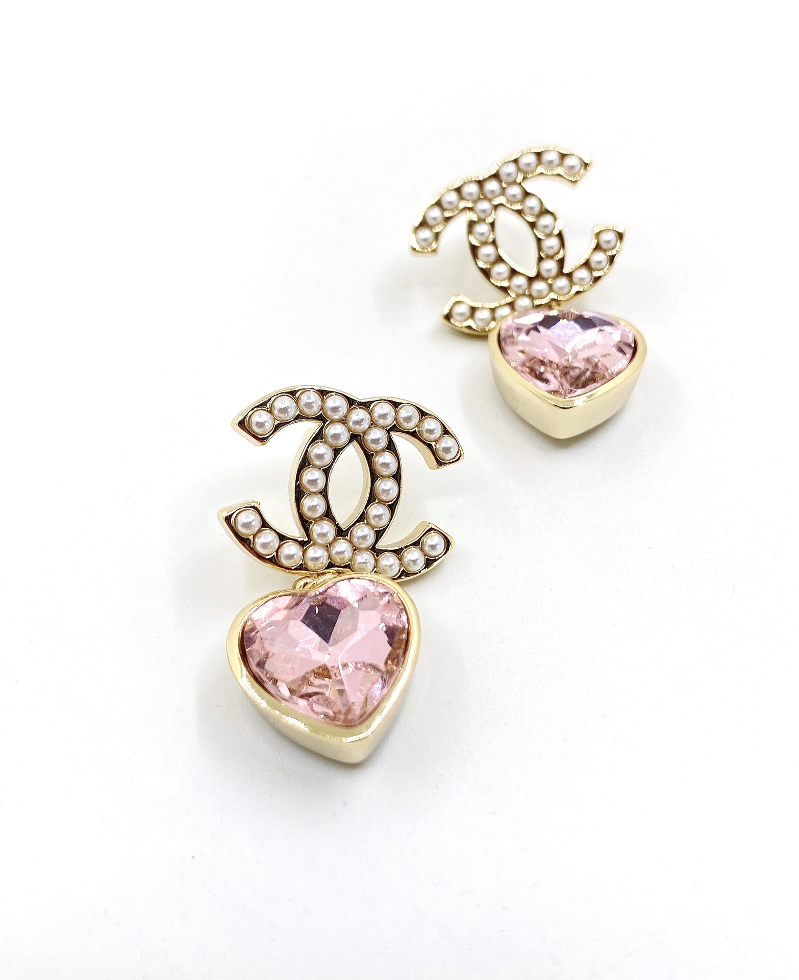 [TOP] CH@NEL Pink Love Pearl Earrings - Chanel