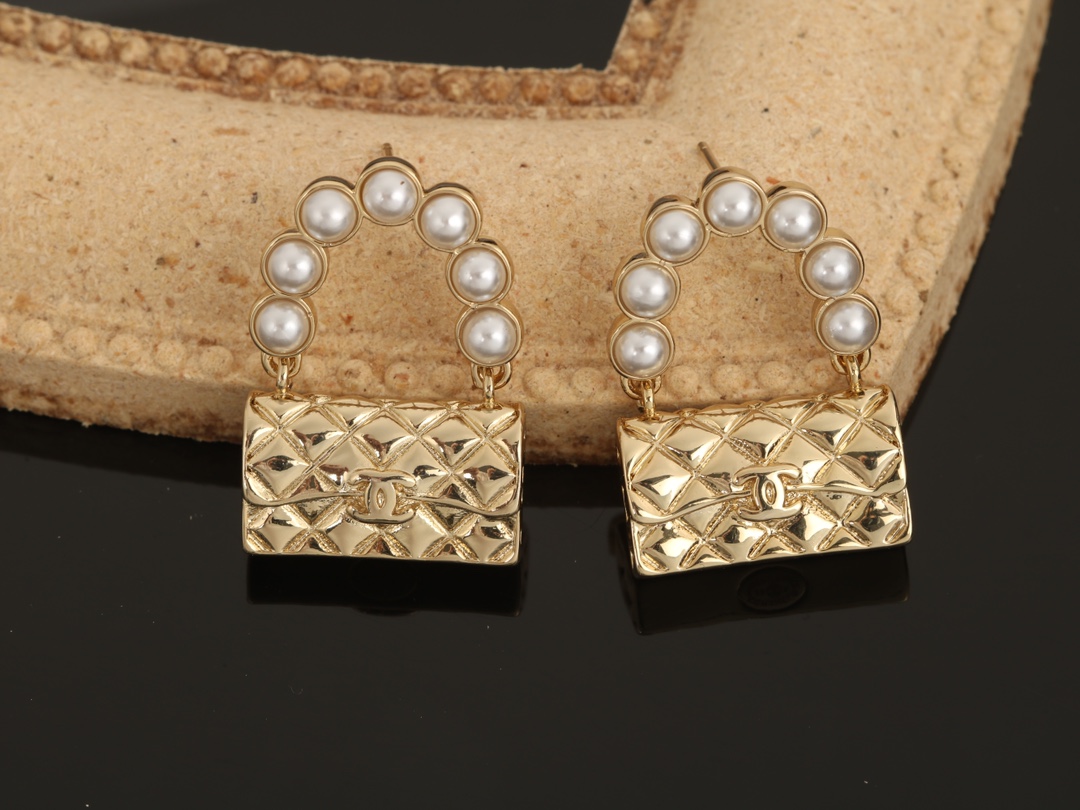 [TOP] CH@NEL Xiaoxiang Double C Bag Earrings - Chanel