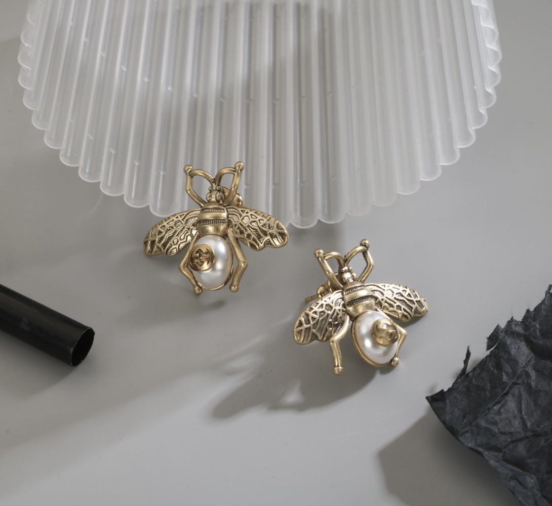 [TOP] GUCC! Bee Stud Earrings - Gucci