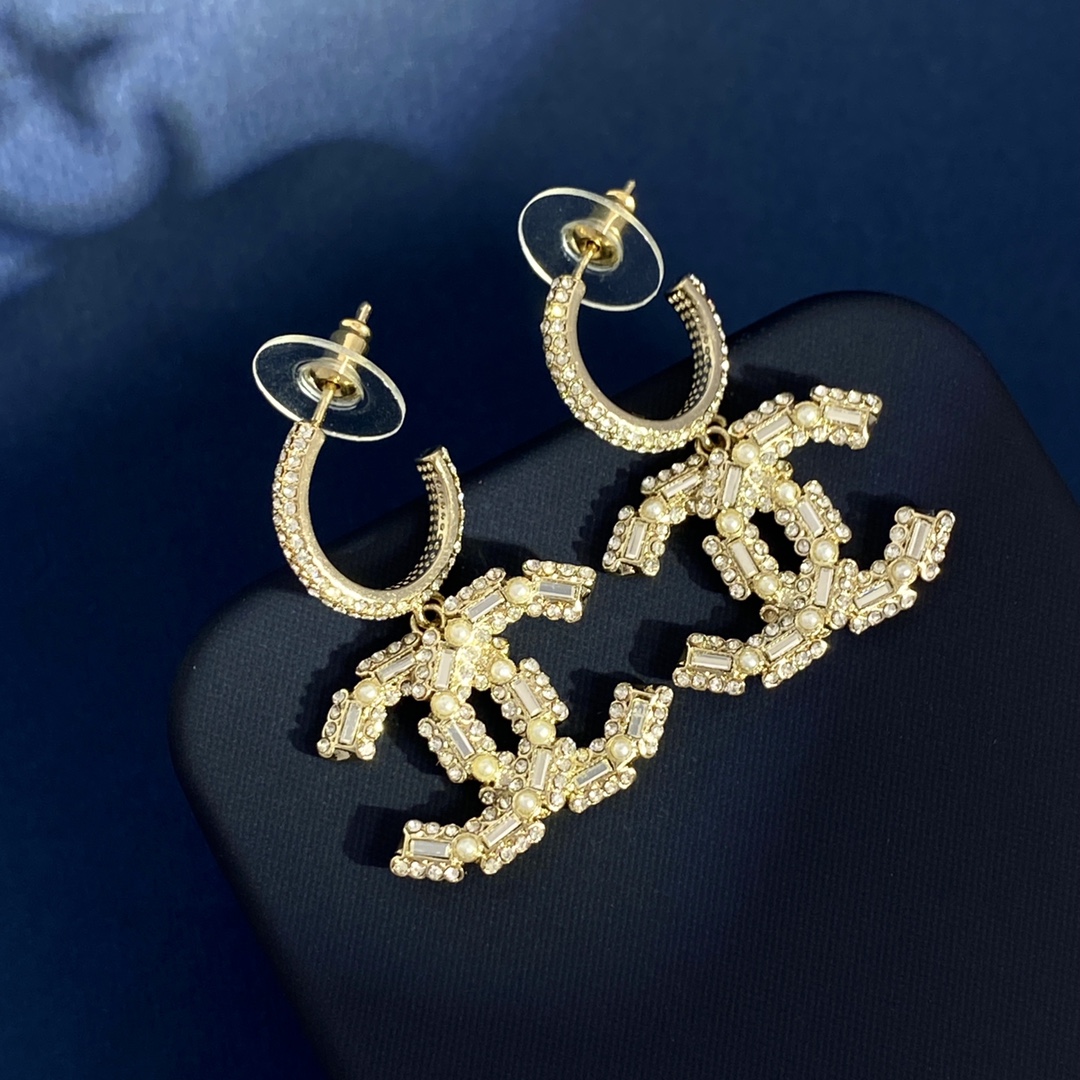 [TOP] CH@NEL Double C Millet Bead Small Round Diamond Stud Earrings - Gold - Chanel