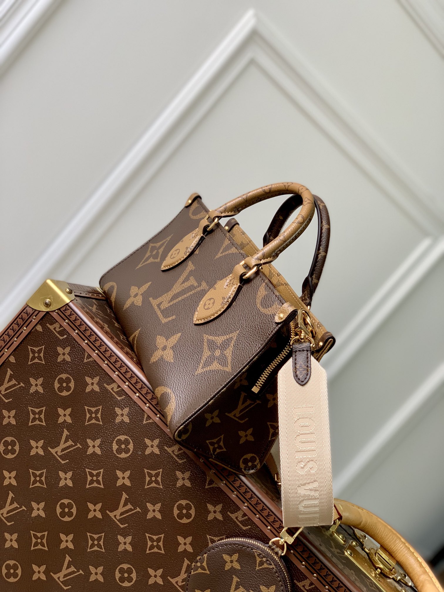 LV OnTheGo East West