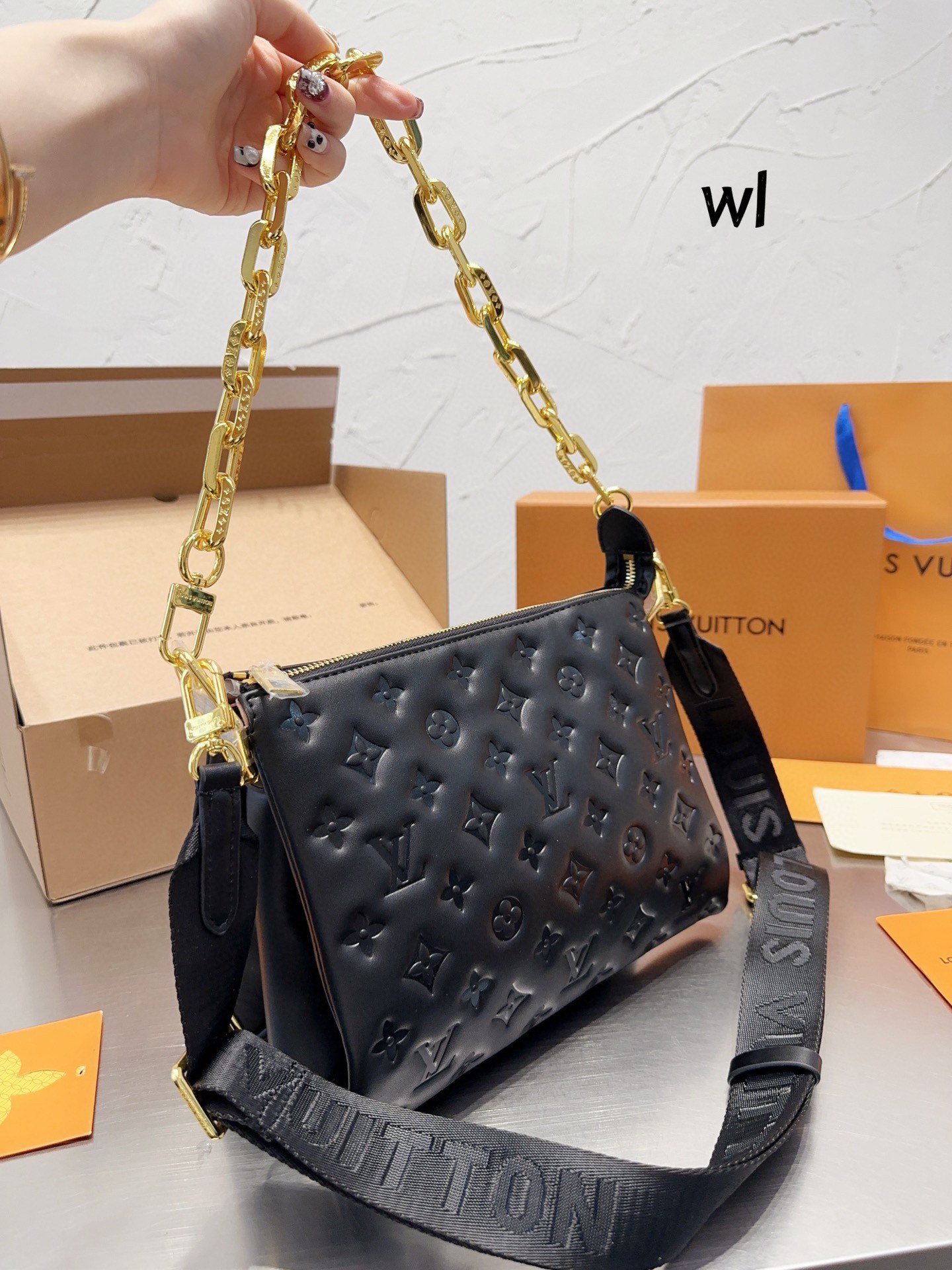 LV Kussan BB in Black