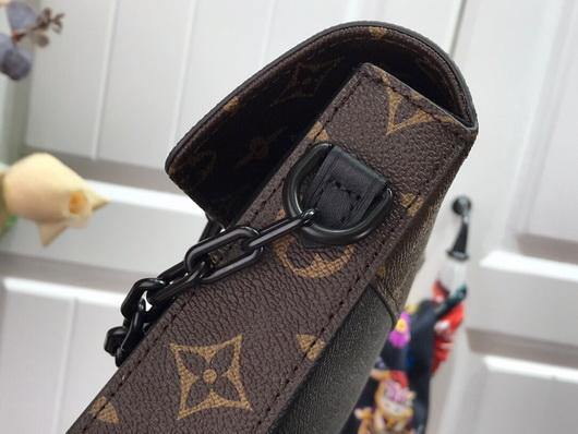 LV M30583 Louis Vuitton Pochette Voyage Steamer Bag Black