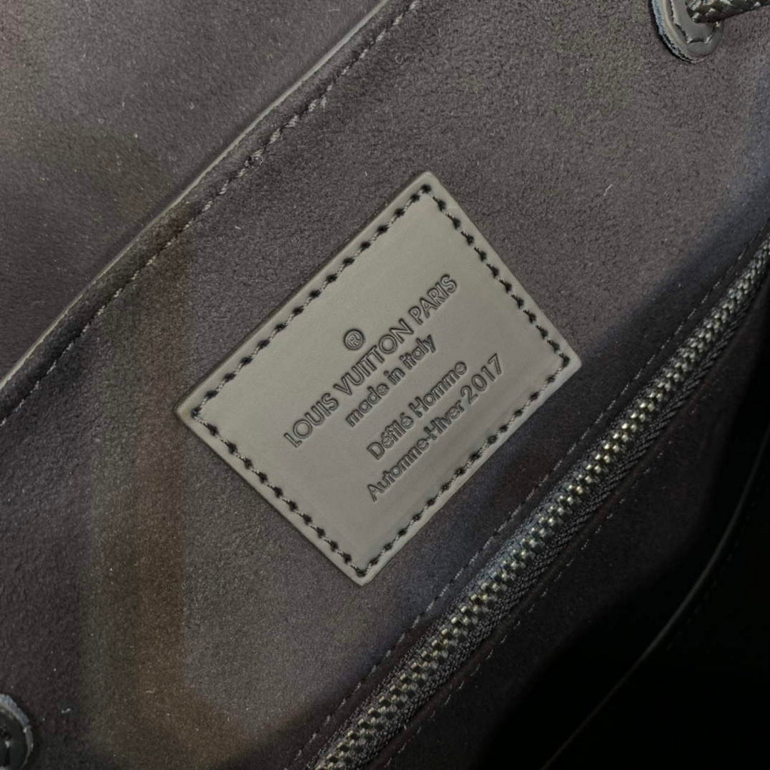 LV M53413 Louis Vuitton LV x Supreme Backpack Black