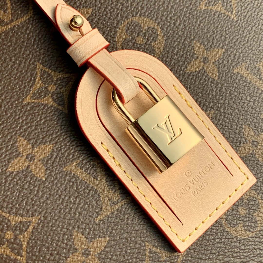 LV M45898 Louis Vuitton Grand Palais Monogram empreinte