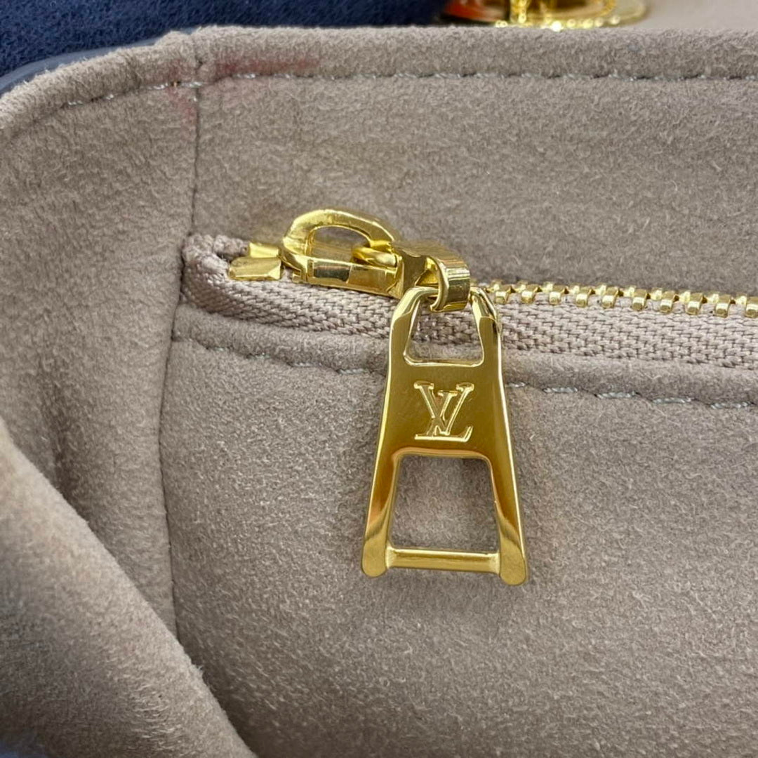 LV M44929 Louis Vuitton Vavin PM Shoulder Bag Tourterelle Grey