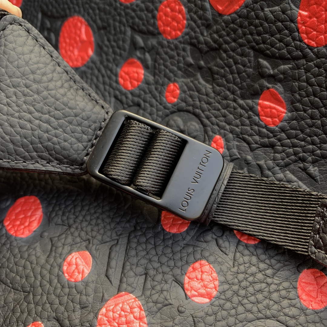 LV M21978 Louis Vuitton LV x YK Christopher Backpack Taurillon Monogram