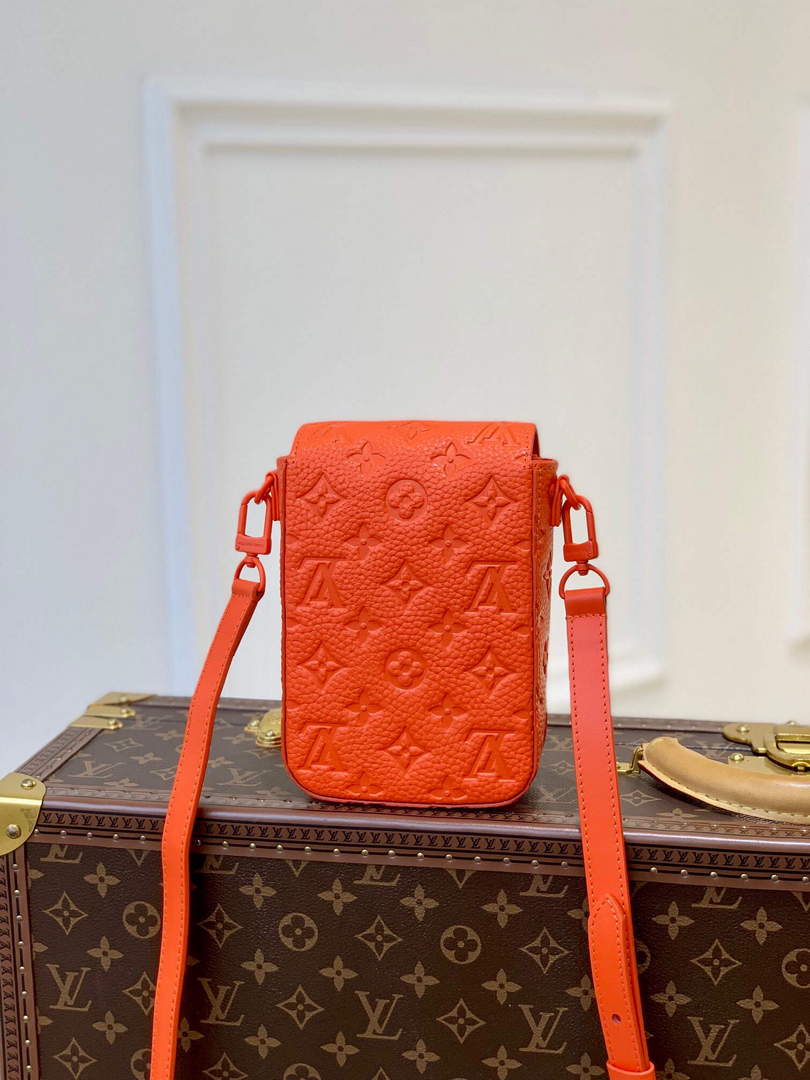 LV M81525 Louis Vuitton S-LOCK Vertical Wearable Wallet Orange