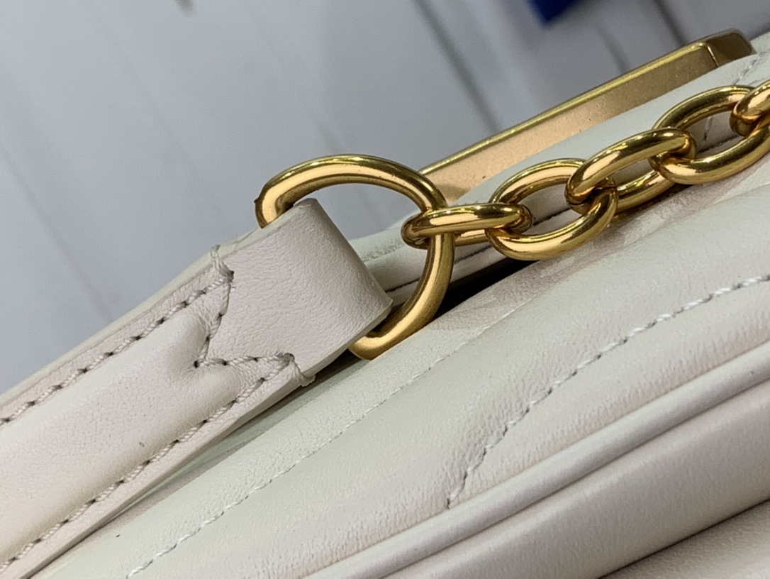 LV M20687 Louis Vuitton New Wave Multi-Pochette Leather M20838 White