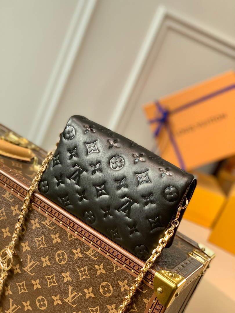 LV M80742 Louis Vuitton Pochette Coussin Other Leather Bag Black