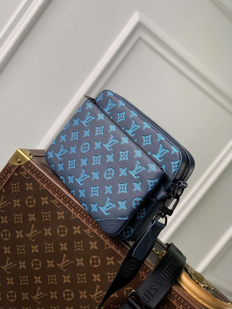 LV M46604 Louis Vuitton Trio Messenger Navy River Blue