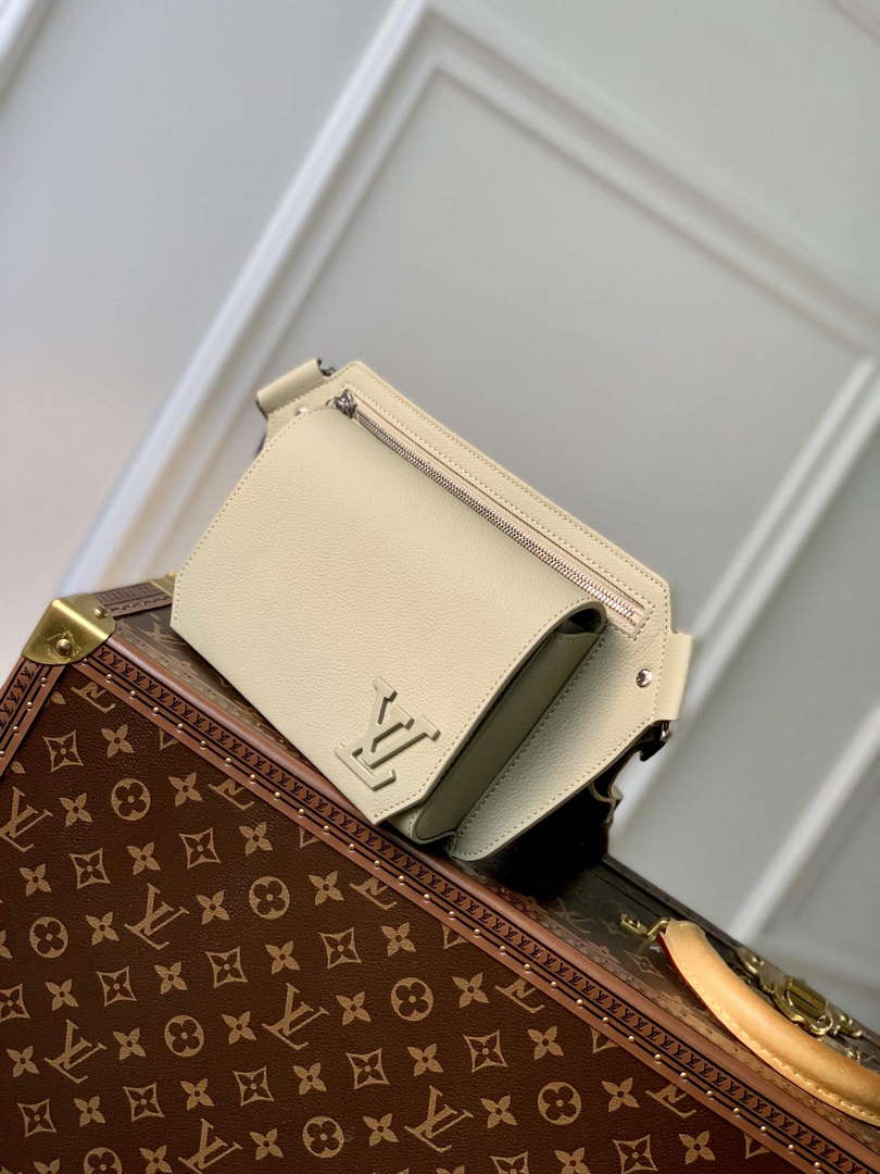 LV M22665 Louis Vuitton Takeoff Slingbag Gray