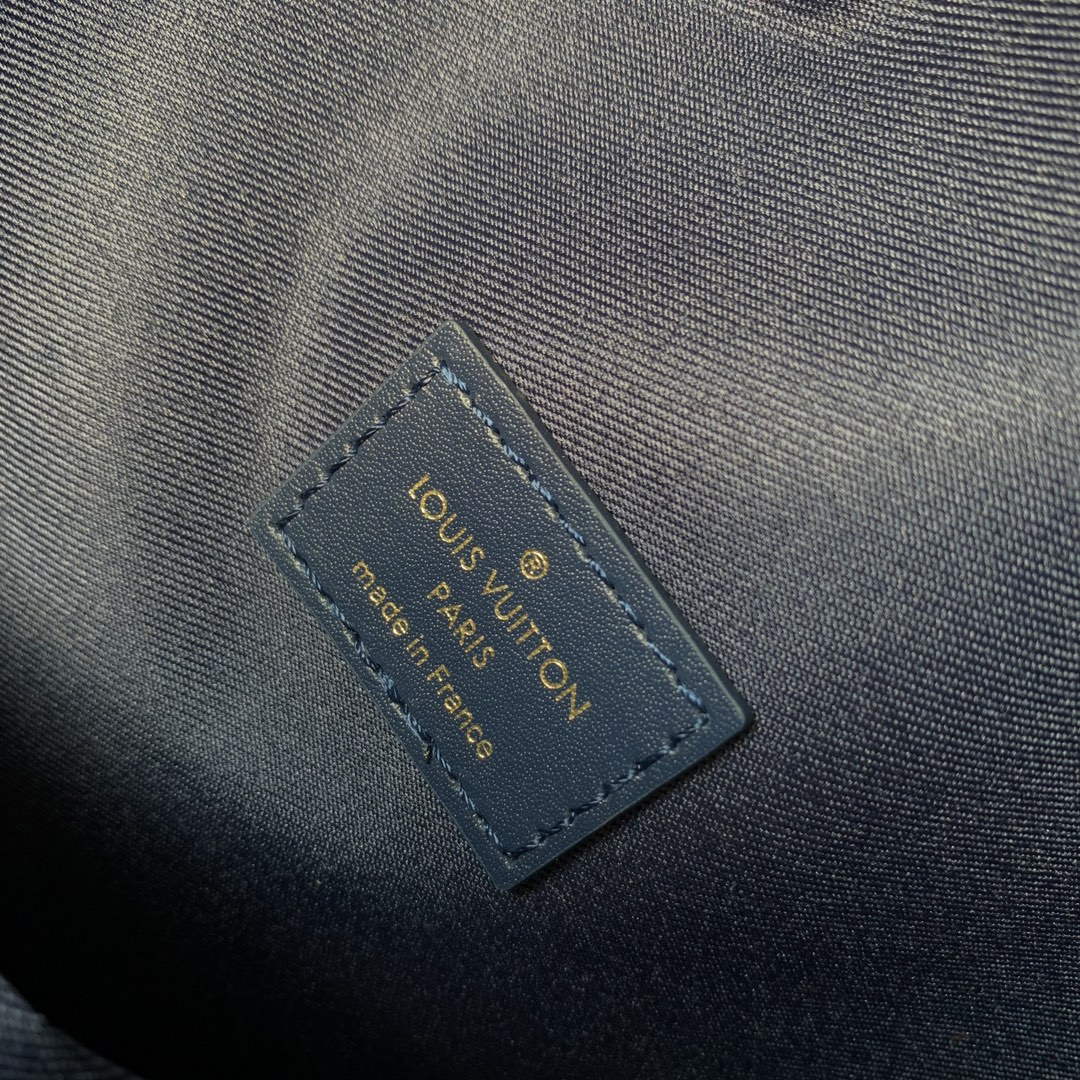 LV M46553 Louis Vuitton Discovery Backpack Bag Blue