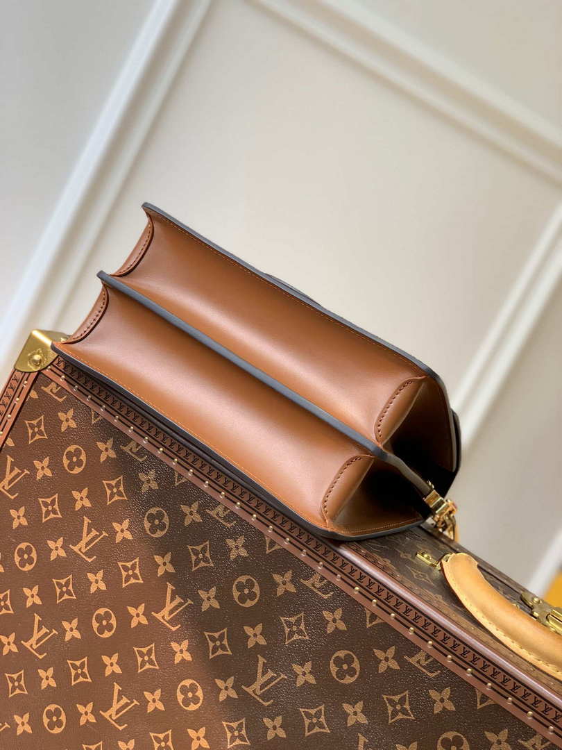 LV M45958 Louis Vuitton Dauphine MM Bag Monogram