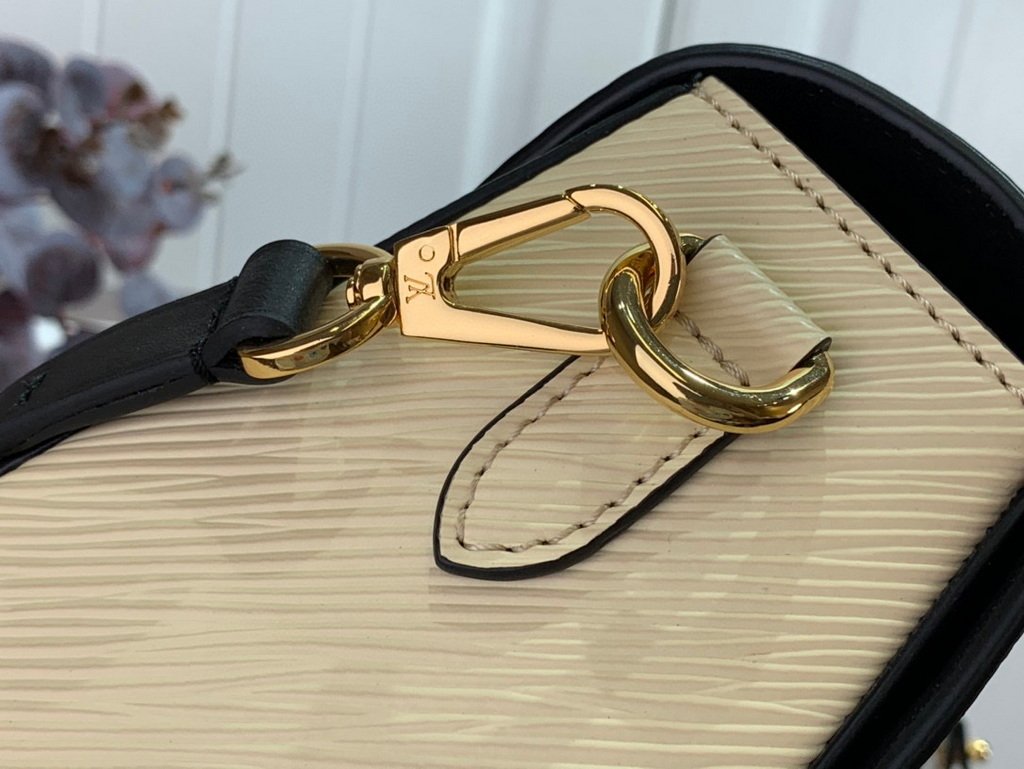 Louis Vuitton M56780 LV Crafty Twist MM Bag M56779 Epi Black