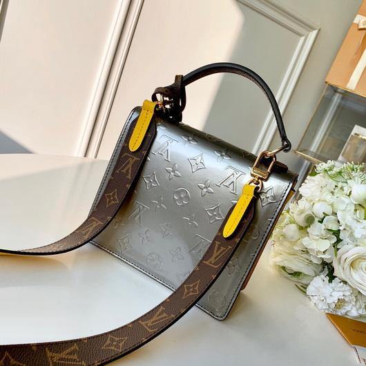 LV M90376 Louis Vuitton M90505 Spring Street Bag Silver