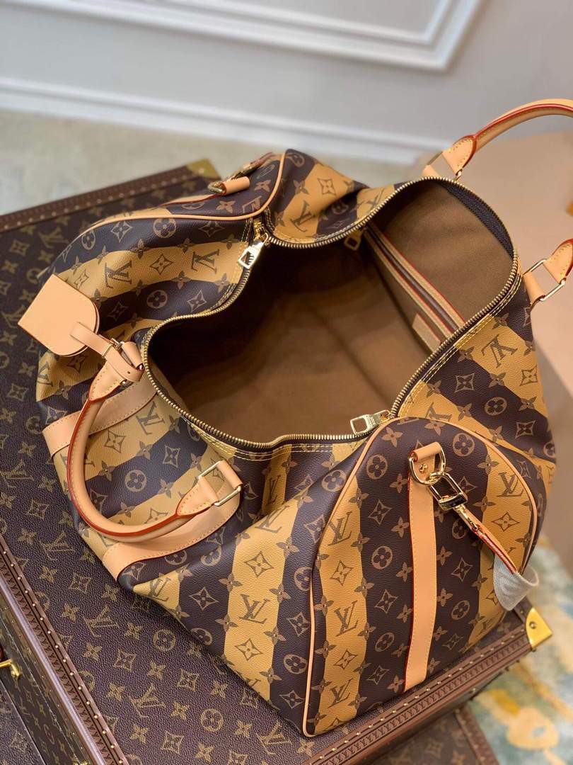 LV M40567 Louis Vuitton Keepall Bandouliere 50 Monogram Canvas Yellow